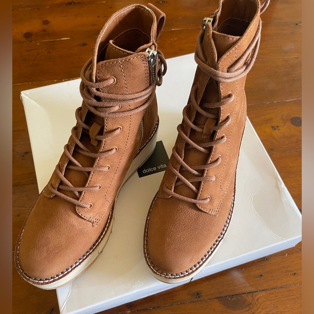 Dolce Vita Brown Leather Winter Boots. NWT in Box